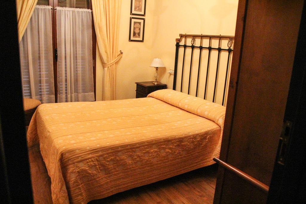 La Casa Del Maestro Guest House Tardelcuende ภายนอก รูปภาพ